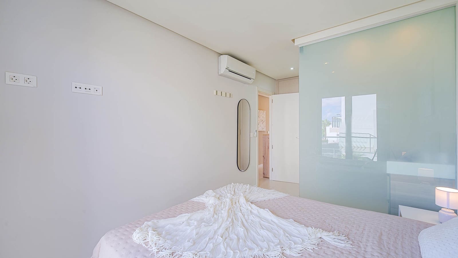 Apartamento de 2 habitaciones en Orihuela Costa en venta con piscina garaje - 270.000 € (Ref: 10112251)