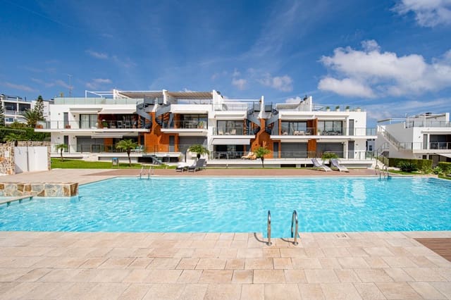 Apartamento de 2 habitaciones en Punta Prima, Orihuela en venta con piscina garaje - 270.000 € (Ref: 10112251)
