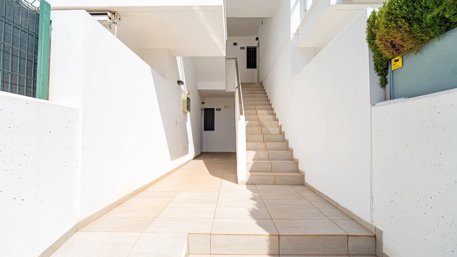Apartamento de 2 habitaciones en Orihuela Costa en venta con piscina garaje - 270.000 € (Ref: 10112251)