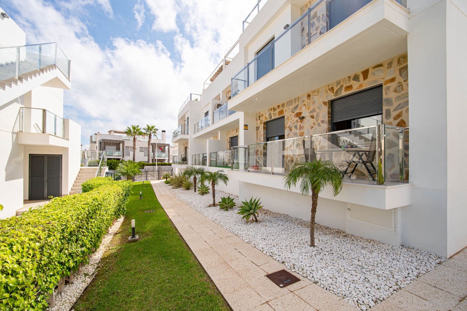 Apartamento de 2 habitaciones en Orihuela Costa en venta con piscina garaje - 270.000 € (Ref: 10112251)