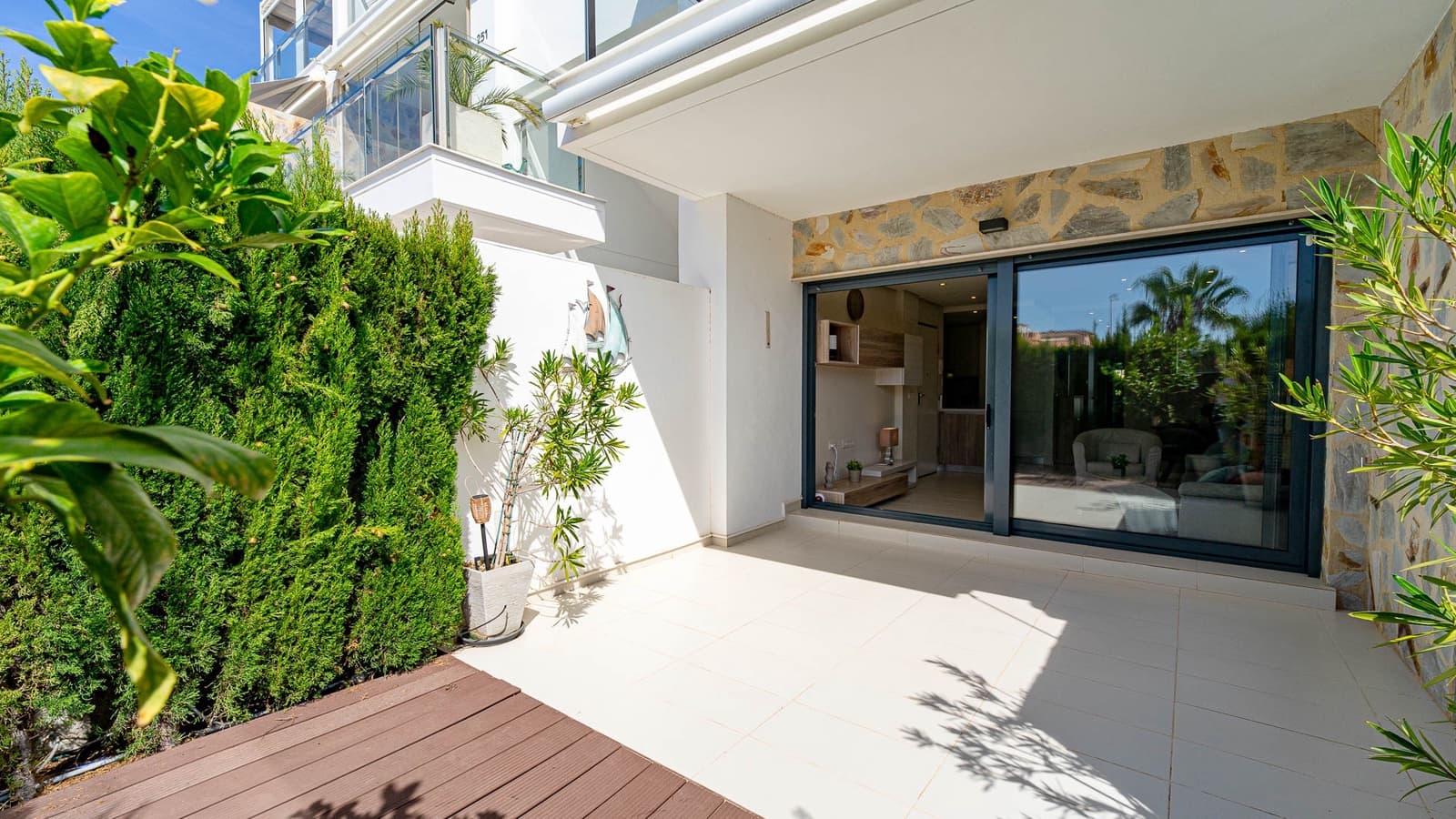 Apartamento de 2 habitaciones en Orihuela Costa en venta con piscina garaje - 270.000 € (Ref: 10112251)