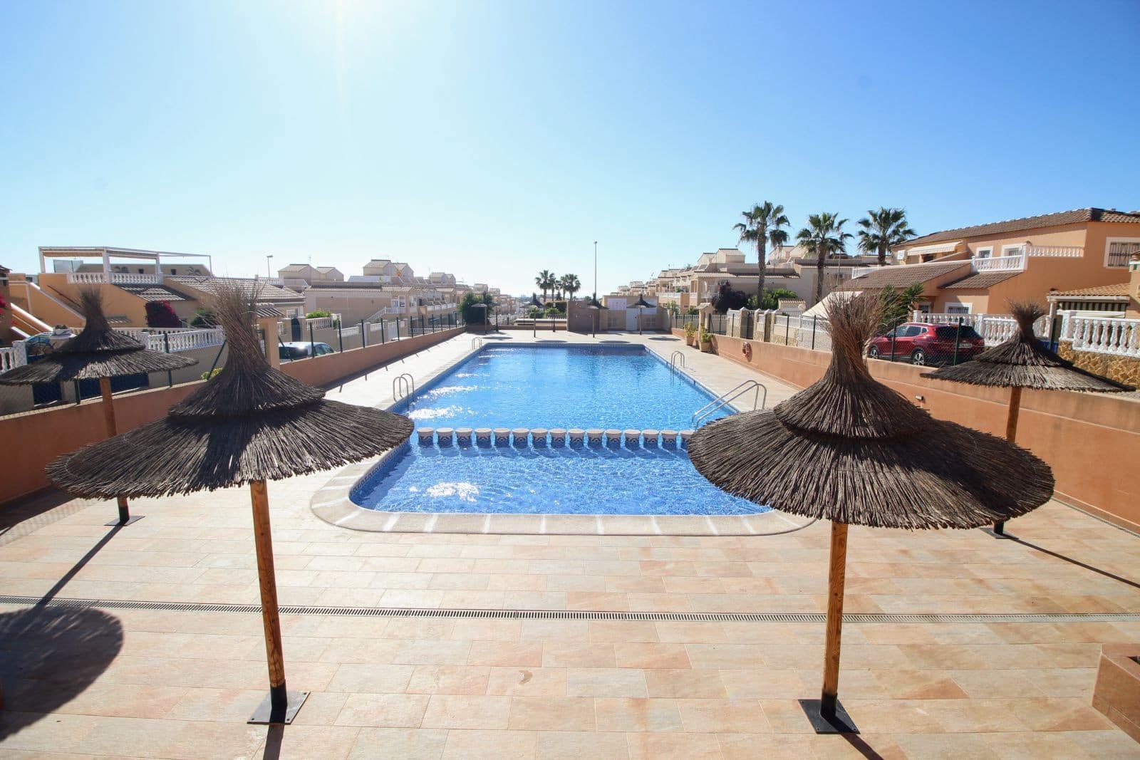 2 soveværelse Lejlighed til salg i Orihuela Costa med swimmingpool garage - € 155.000 (Ref: 10112253)