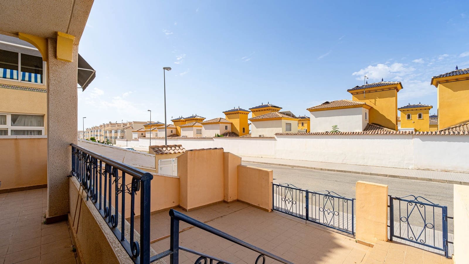 2 soveværelse Lejlighed til salg i Orihuela Costa med swimmingpool garage - € 155.000 (Ref: 10112253)