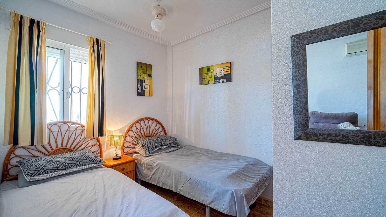 2 soveværelse Lejlighed til salg i Orihuela Costa med swimmingpool garage - € 155.000 (Ref: 10112253)
