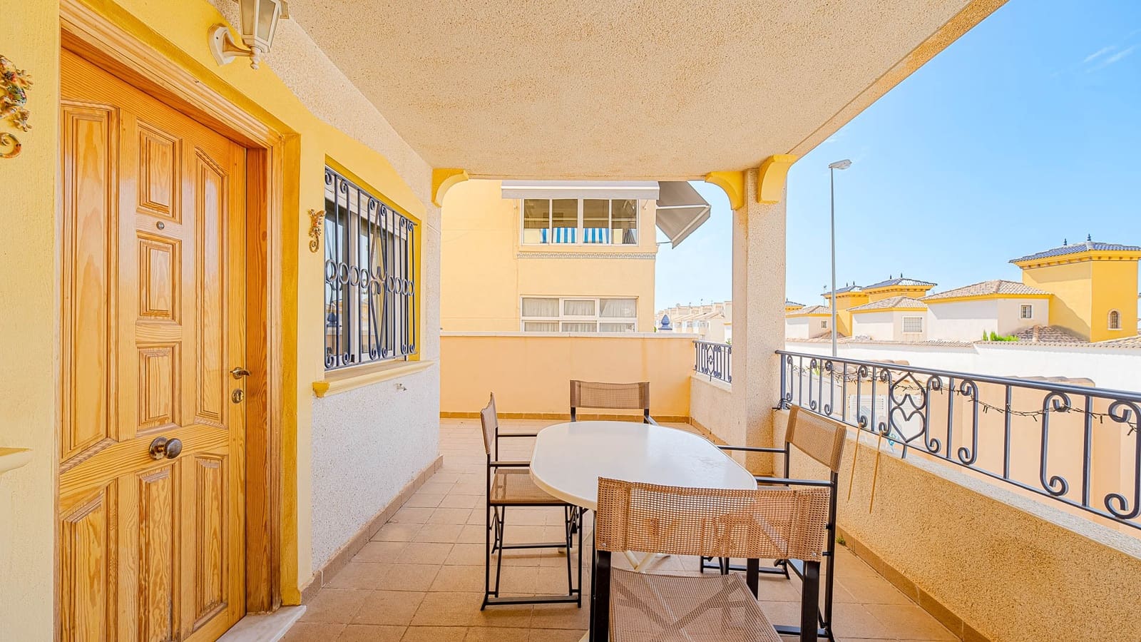 2 soveværelse Lejlighed til salg i Orihuela Costa med swimmingpool garage - € 155.000 (Ref: 10112253)