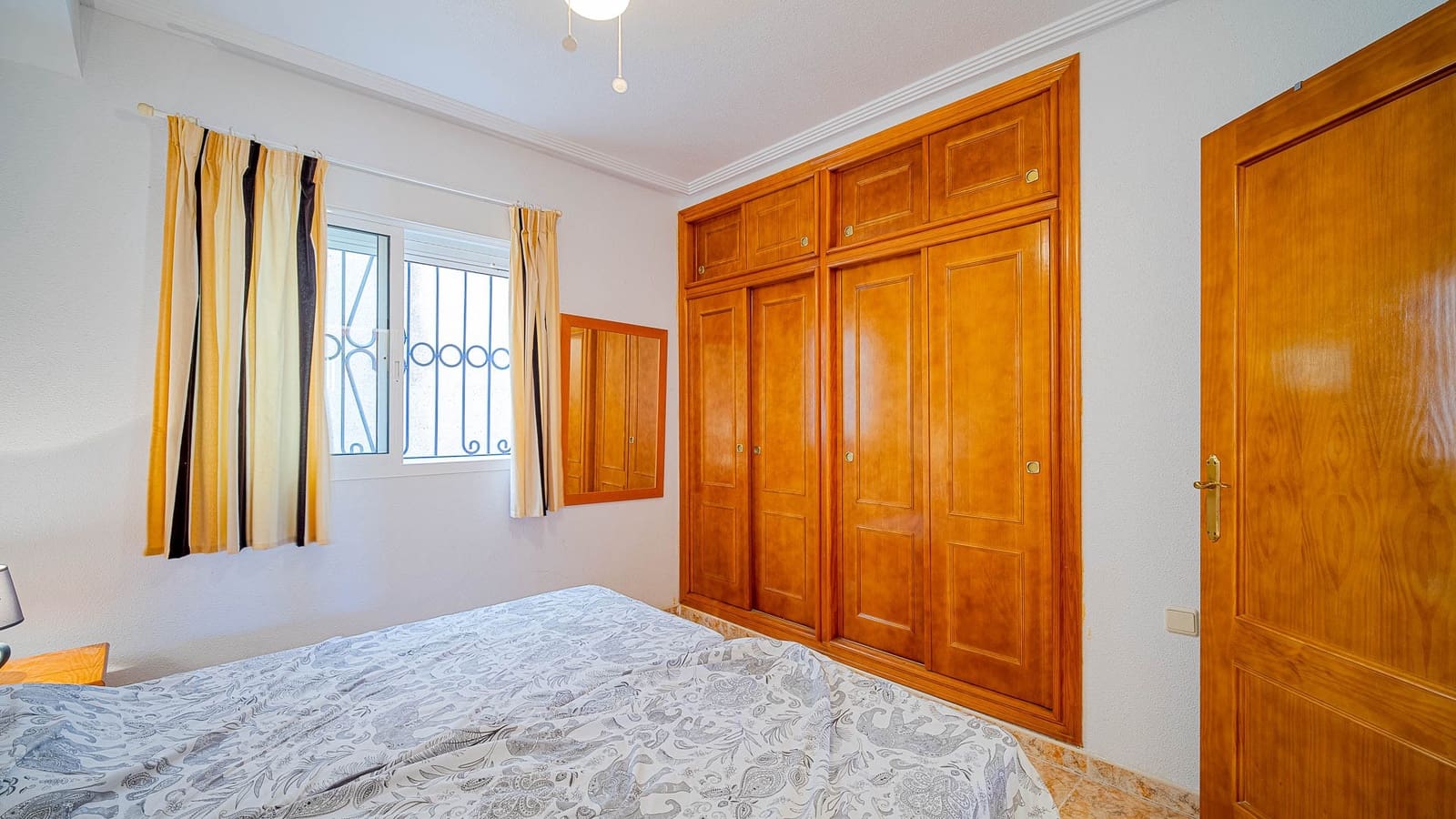 2 soveværelse Lejlighed til salg i Orihuela Costa med swimmingpool garage - € 155.000 (Ref: 10112253)