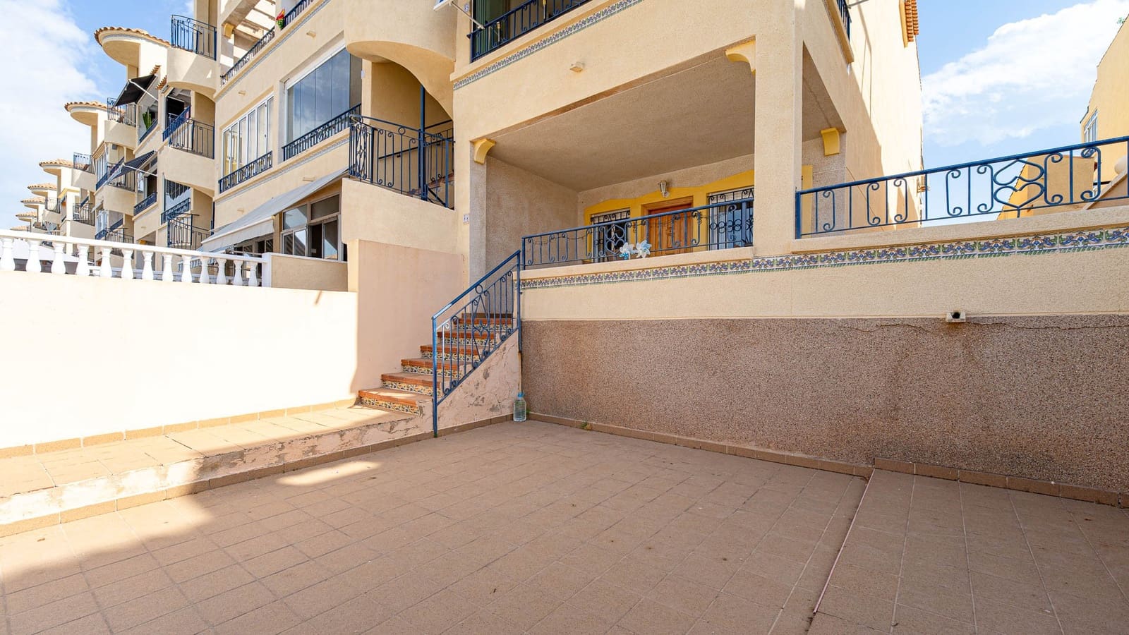 2 soveværelse Lejlighed til salg i Orihuela Costa med swimmingpool garage - € 155.000 (Ref: 10112253)