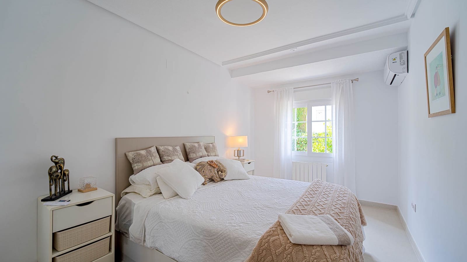 3 bedroom Villa for sale in Villamartin with pool garage - € 770,000 (Ref: 10112256)