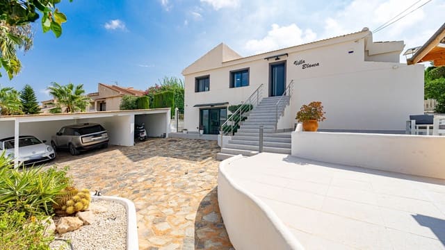 3 camera da letto Villa in vendita in Villamartin, Orihuela con piscina garage - 770.000 € (Rif: 10112256)