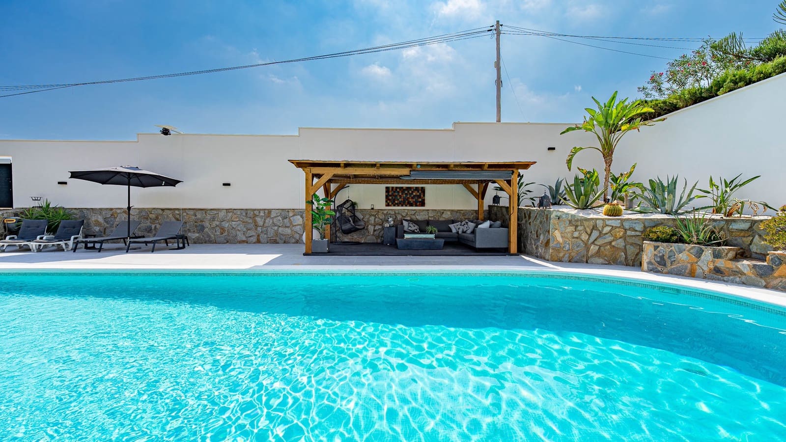 3 bedroom Villa for sale in Villamartin with pool garage - € 770,000 (Ref: 10112256)