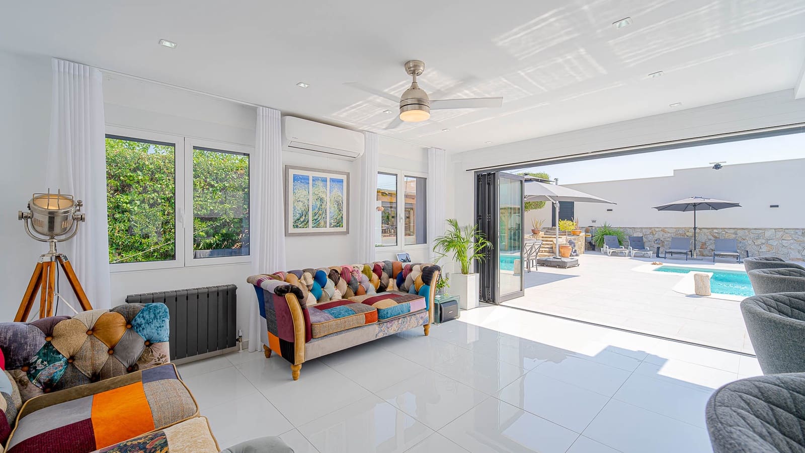 3 bedroom Villa for sale in Villamartin with pool garage - € 770,000 (Ref: 10112256)