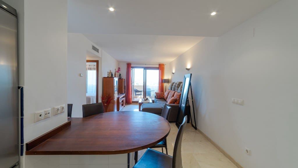 2 soverom Leilighet til salgs i Punta Prima med svømmebasseng garasje - € 220 000 (Ref: 10112257)
