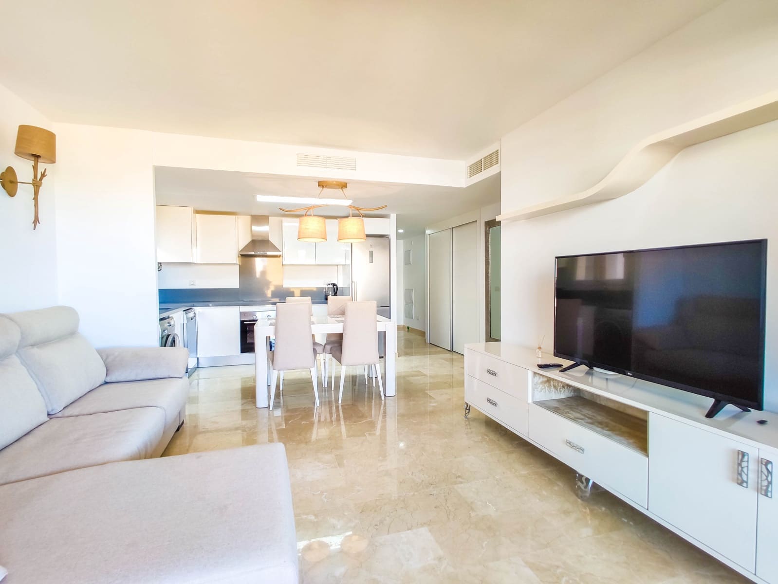 3 soveværelse Lejlighed til salg i Orihuela Costa med swimmingpool garage - € 350.000 (Ref: 10112258)