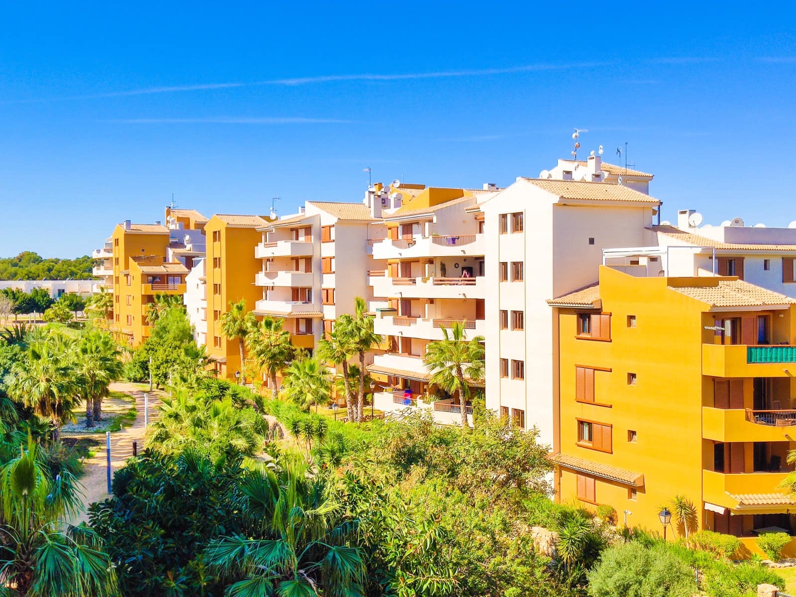 3 soveværelse Lejlighed til salg i Orihuela Costa med swimmingpool garage - € 350.000 (Ref: 10112258)