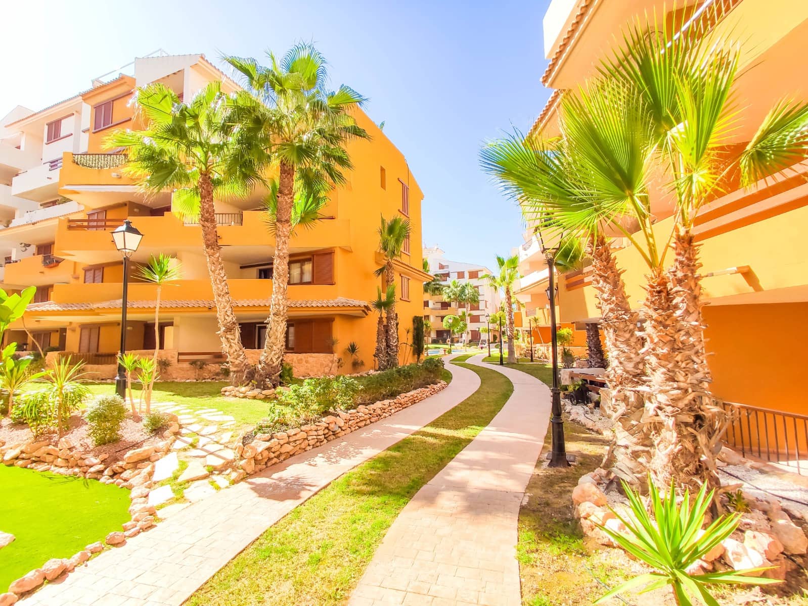 3 soveværelse Lejlighed til salg i Orihuela Costa med swimmingpool garage - € 350.000 (Ref: 10112258)