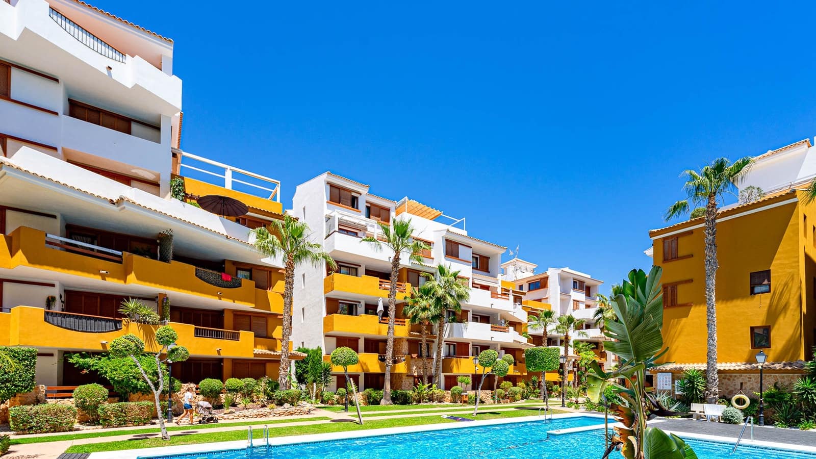 3 soveværelse Lejlighed til salg i Orihuela Costa med swimmingpool garage - € 350.000 (Ref: 10112258)