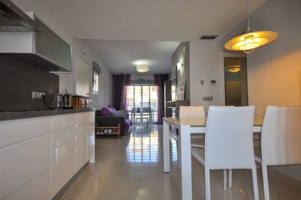 2 soverom Leilighet til salgs i Punta Prima med svømmebasseng garasje - € 256 000 (Ref: 10112262)