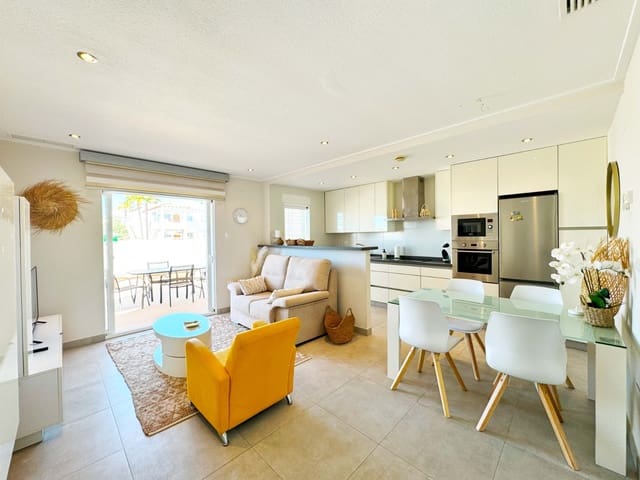 Apartament na sprzedaż w Punta Prima, Orihuela z basenem garażem - 279 999 € (Ref: 10112265)