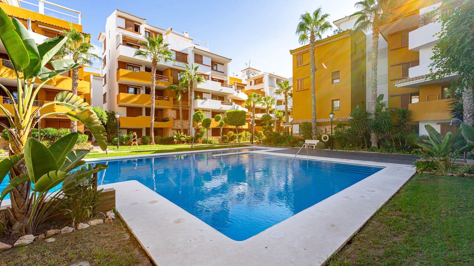2 soverom Leilighet til salgs i Punta Prima med svømmebasseng garasje - € 245 000 (Ref: 10112267)