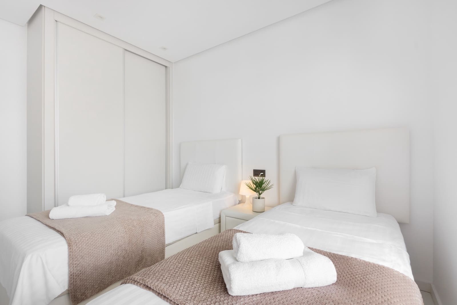 2 soverom Leilighet til salgs i Pilar de la Horadada med svømmebasseng garasje - € 355 000 (Ref: 10112268)