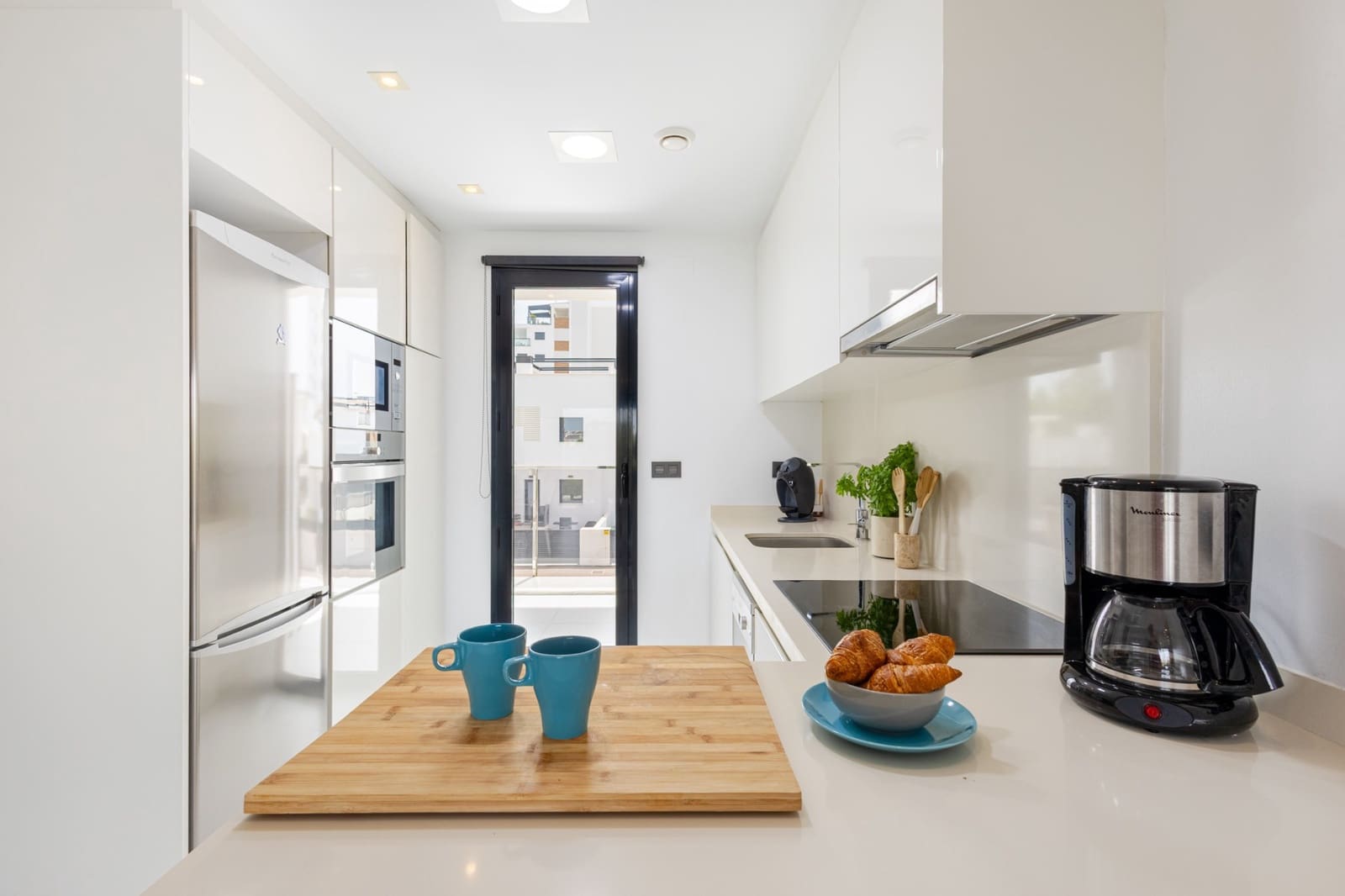 2 soverom Leilighet til salgs i Pilar de la Horadada med svømmebasseng garasje - € 355 000 (Ref: 10112268)