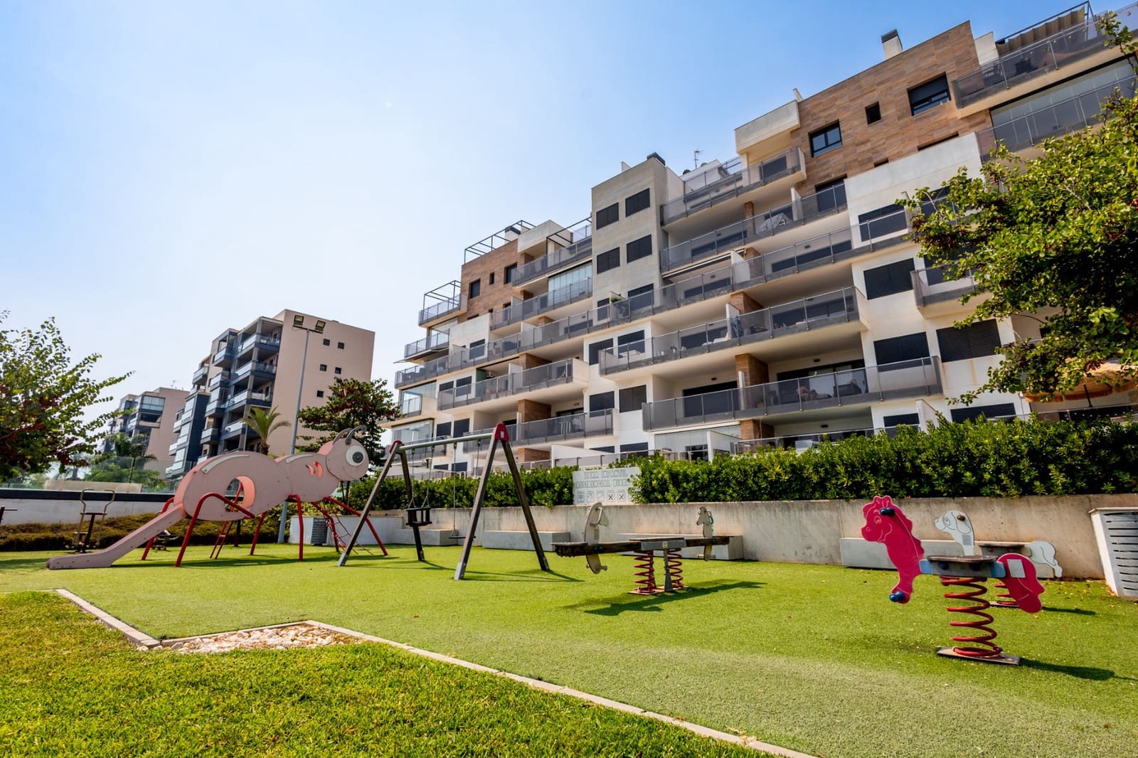 2 soverom Leilighet til salgs i Pilar de la Horadada med svømmebasseng garasje - € 355 000 (Ref: 10112268)