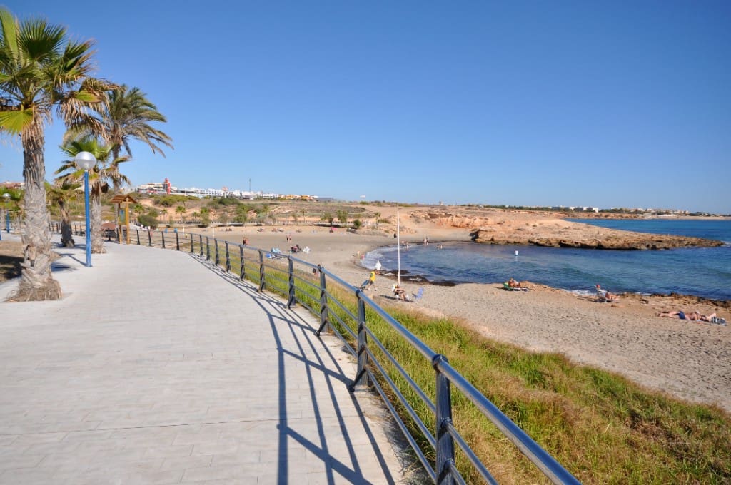 2 sypialnia Apartament na sprzedaż w Playa Flamenca z basenem garażem - 260 000 € (Ref: 10112269)