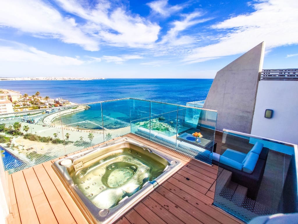 2 bedroom Apartment for sale in Punta Prima with pool garage - € 599,000 (Ref: 10112270)
