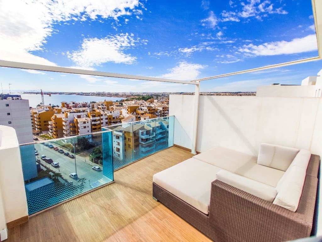 2 bedroom Apartment for sale in Punta Prima with pool garage - € 599,000 (Ref: 10112270)