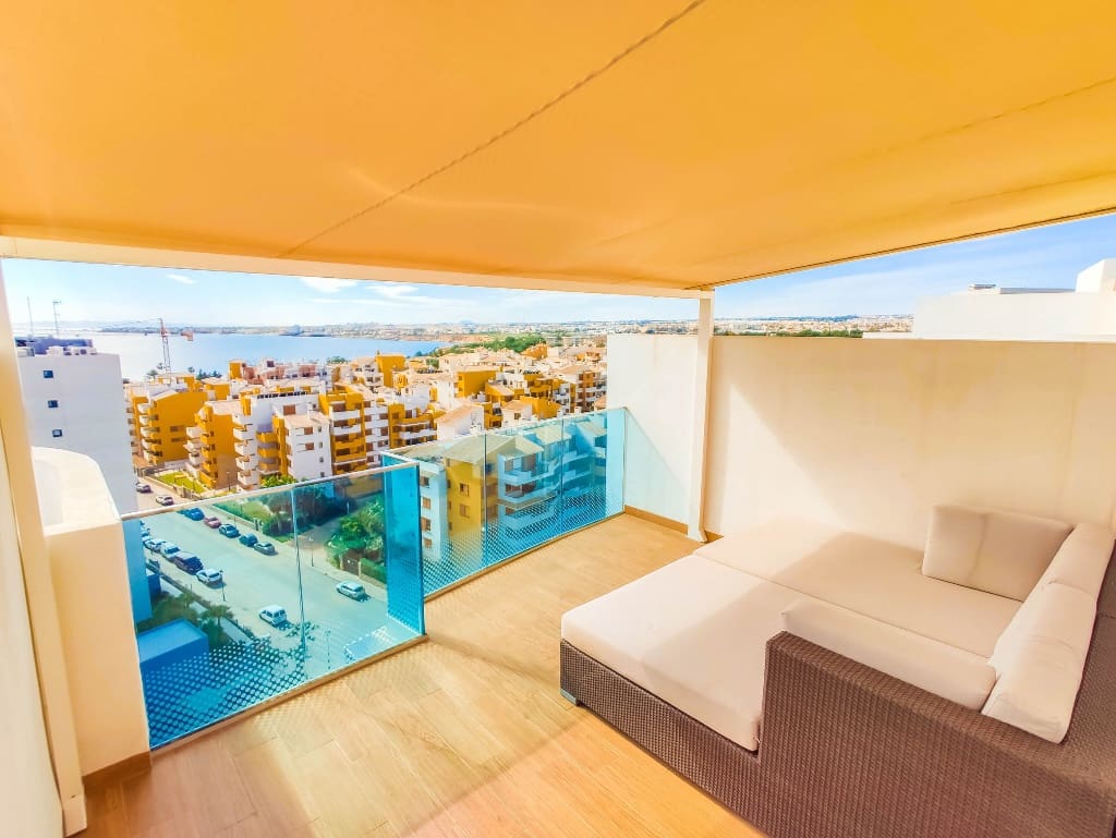 2 bedroom Apartment for sale in Punta Prima with pool garage - € 599,000 (Ref: 10112270)
