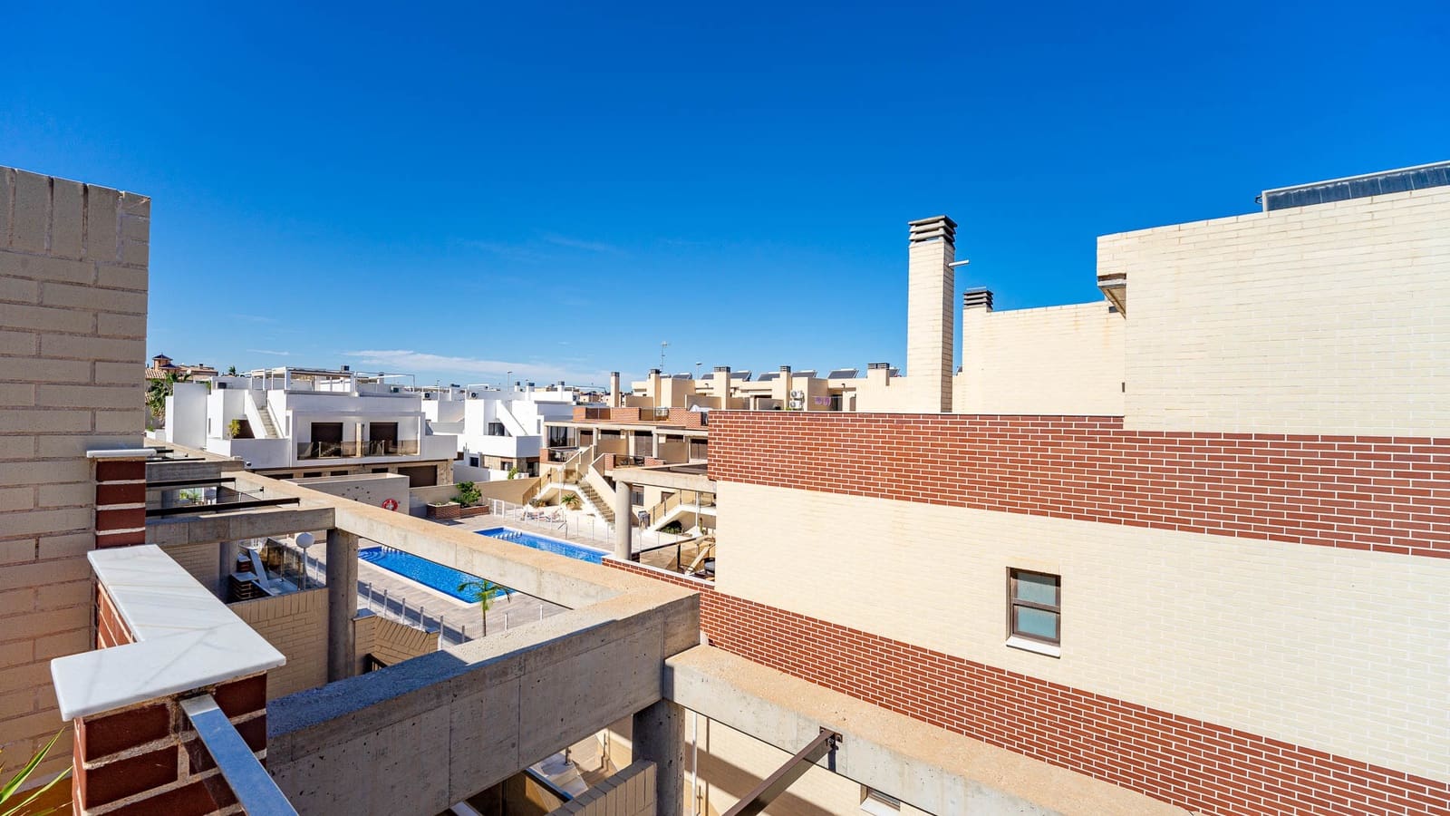 3 soveværelse Lejlighed til salg i Orihuela Costa med swimmingpool garage - € 235.000 (Ref: 10112271)