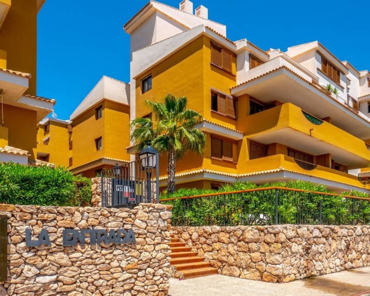 Apartamento de 2 habitaciones en Punta Prima en venta con piscina garaje - 280.000 € (Ref: 10113433)
