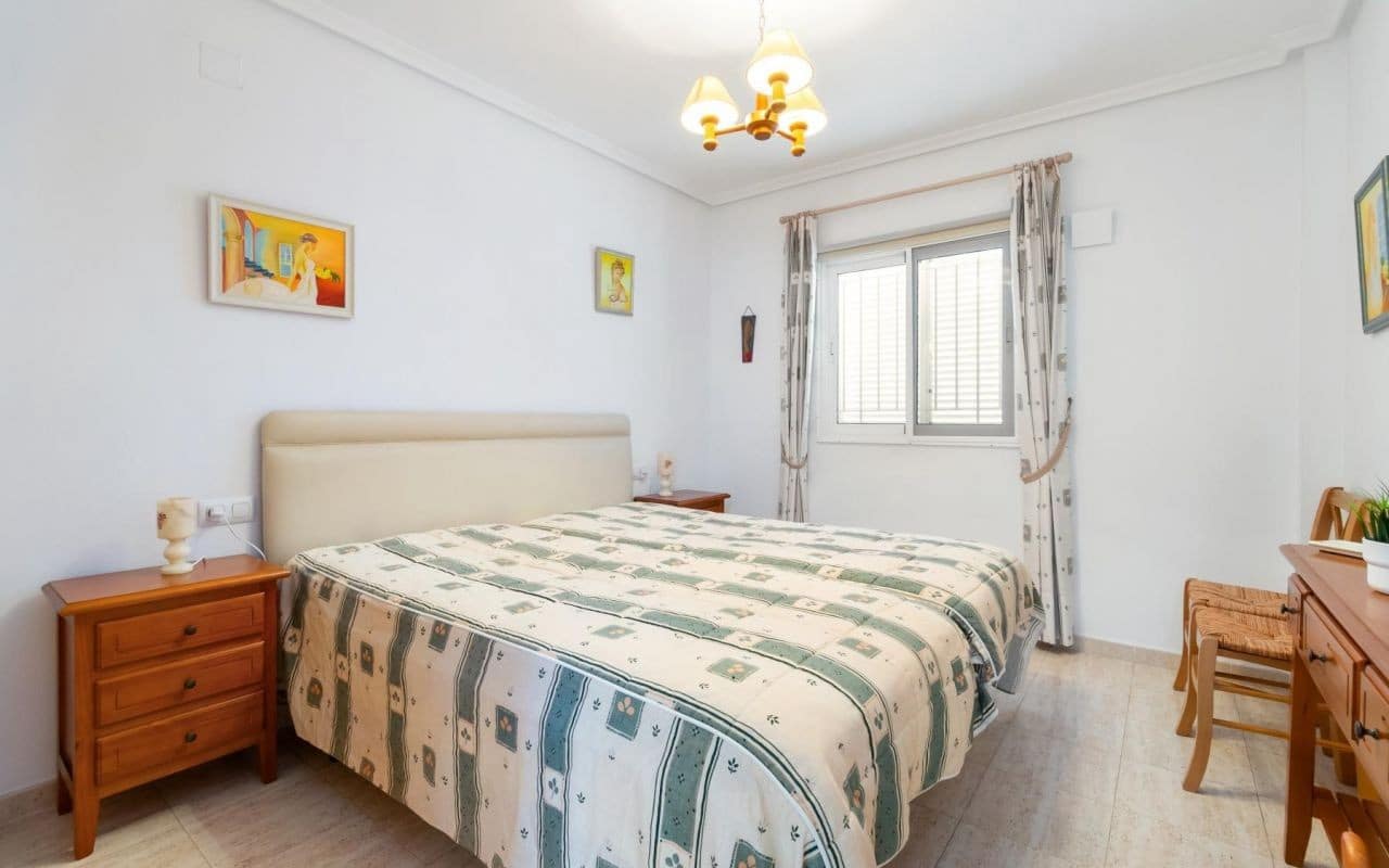 3 sovrum Hus till salu i Playa Flamenca med pool garage - 329 000 € (Ref: 10113435)