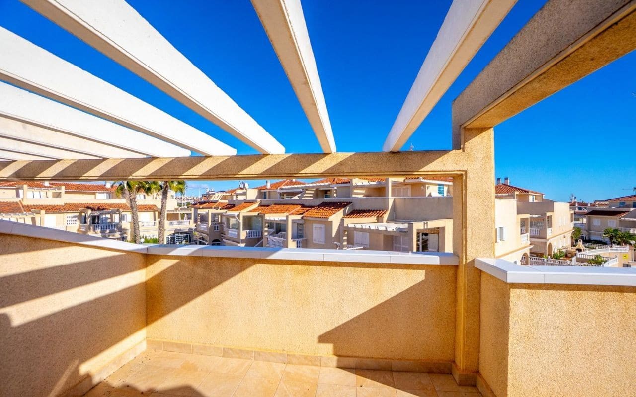 3 sovrum Hus till salu i Playa Flamenca med pool garage - 329 000 € (Ref: 10113435)