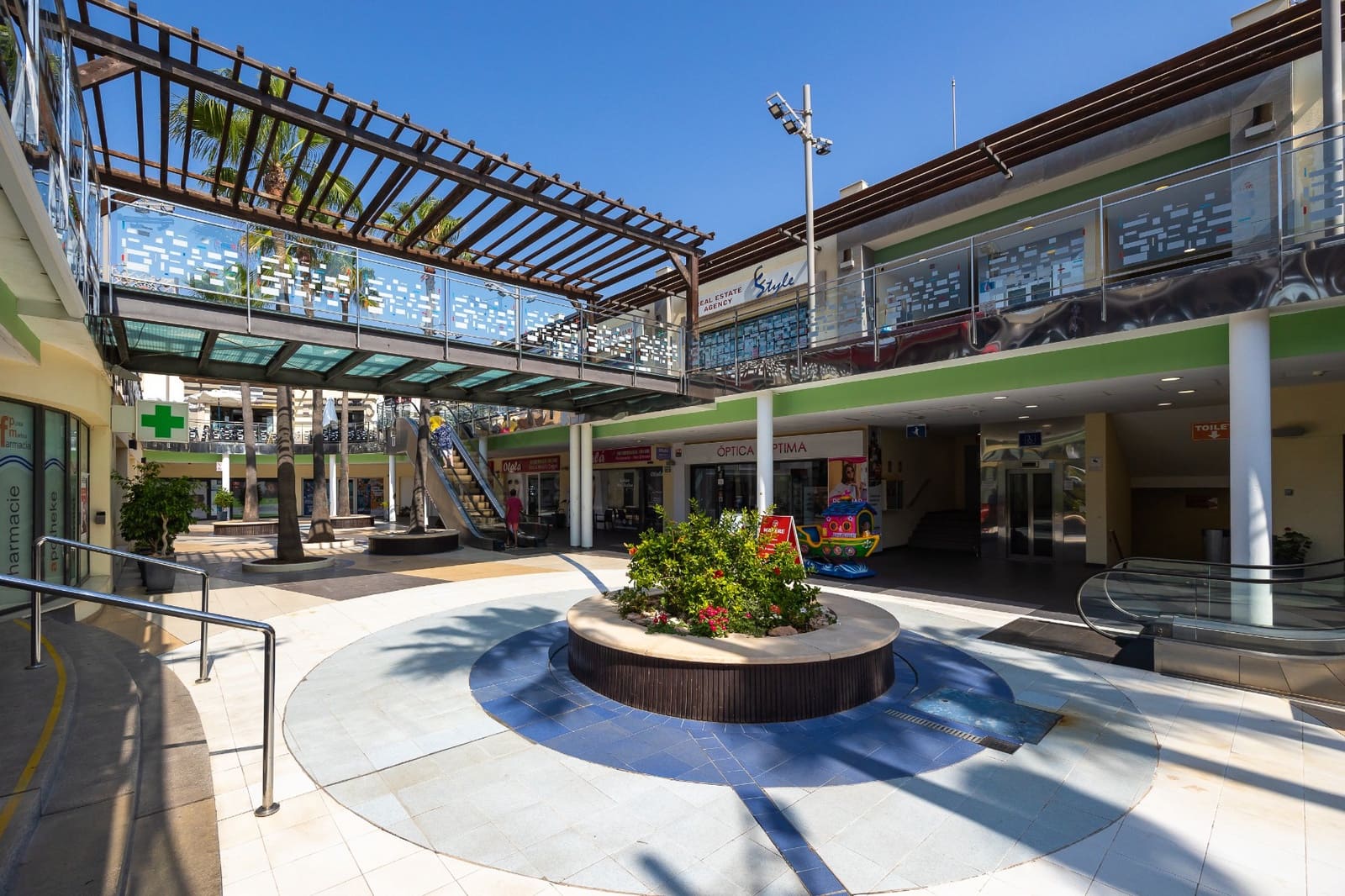2 soveværelse Lejlighed til salg i Orihuela Costa med swimmingpool garage - € 179.000 (Ref: 10113437)