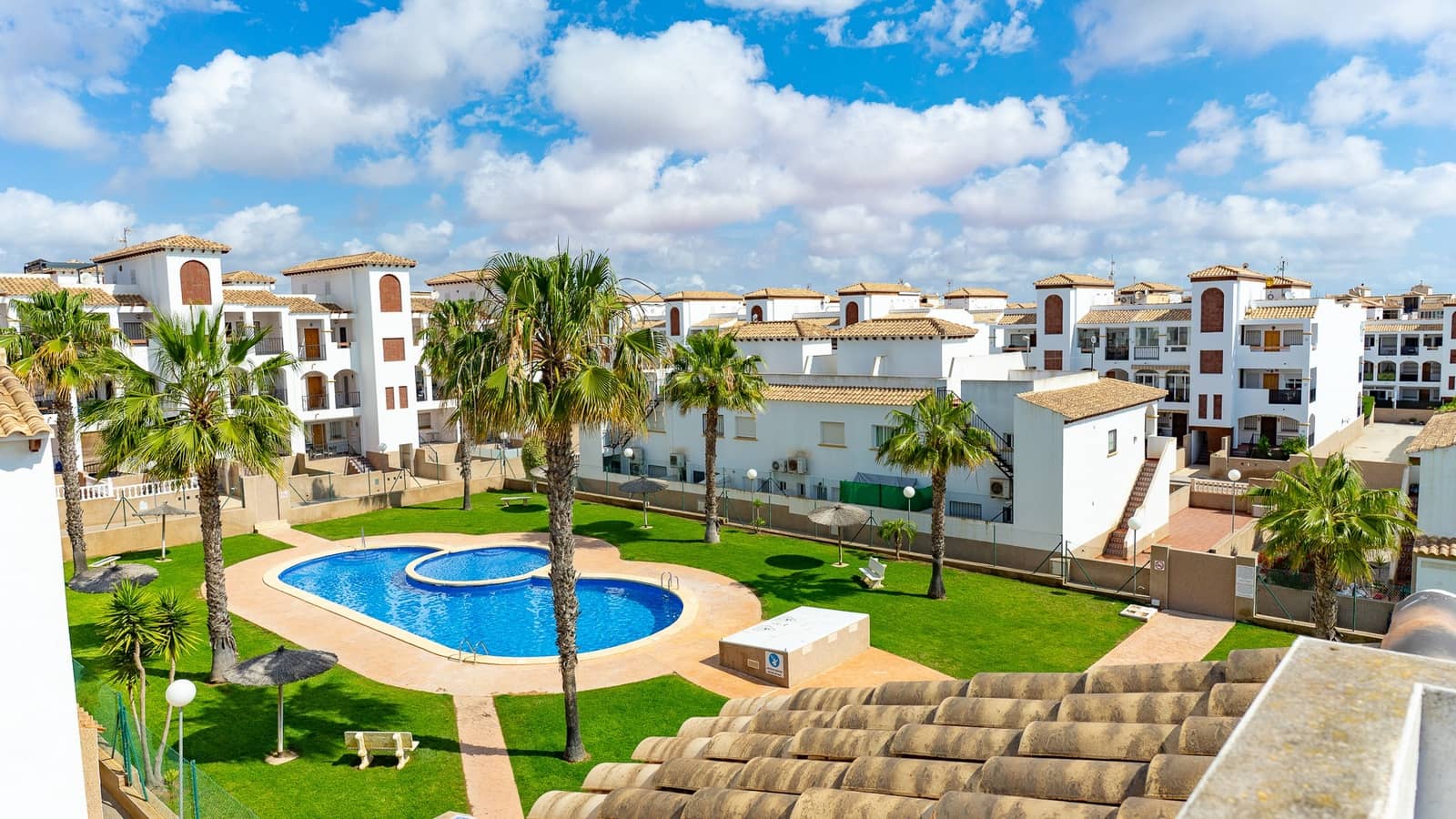 2 soveværelse Lejlighed til salg i Orihuela Costa med swimmingpool garage - € 179.000 (Ref: 10113437)