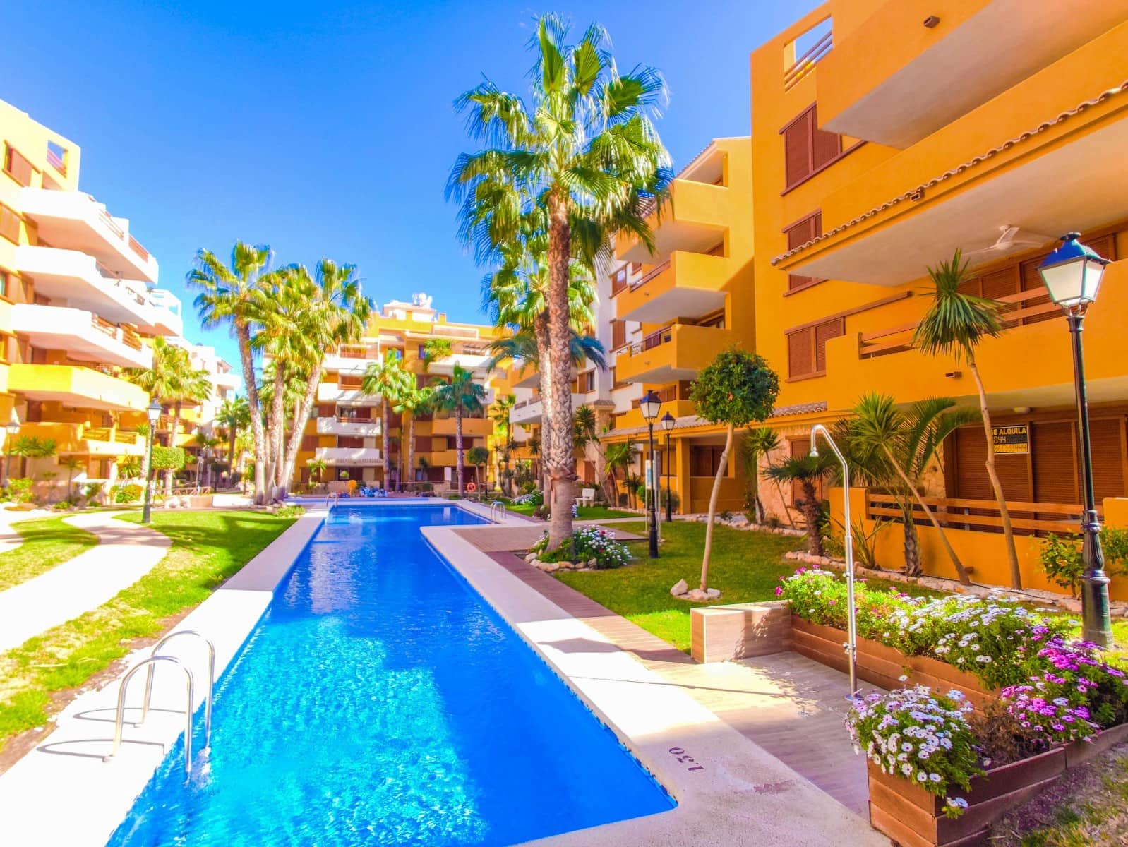 2 sypialnia Apartament na sprzedaż w Orihuela Costa z basenem garażem - 262 000 € (Ref: 10113442)