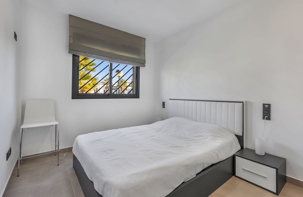 2 bedroom Apartment for sale in Los Altos with pool garage - € 274,900 (Ref: 10113443)