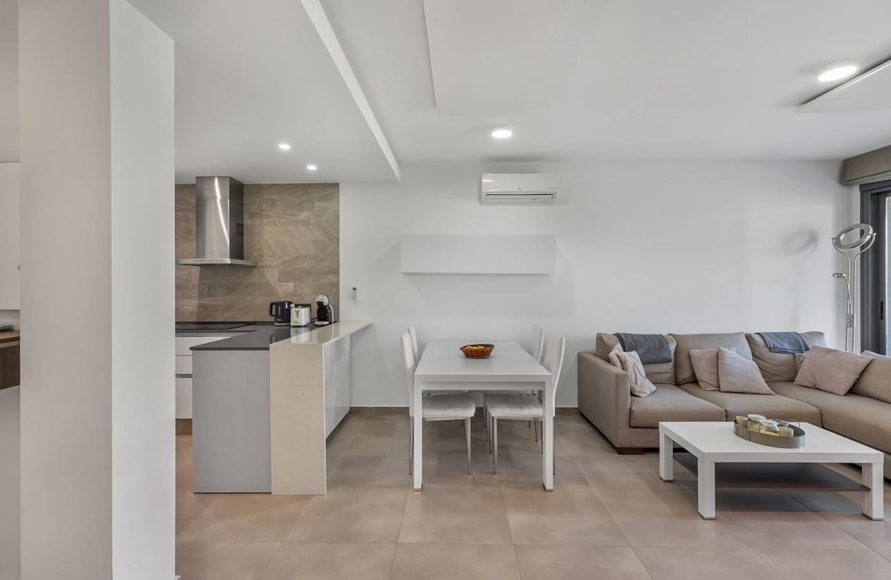 2 bedroom Apartment for sale in Los Altos with pool garage - € 274,900 (Ref: 10113443)