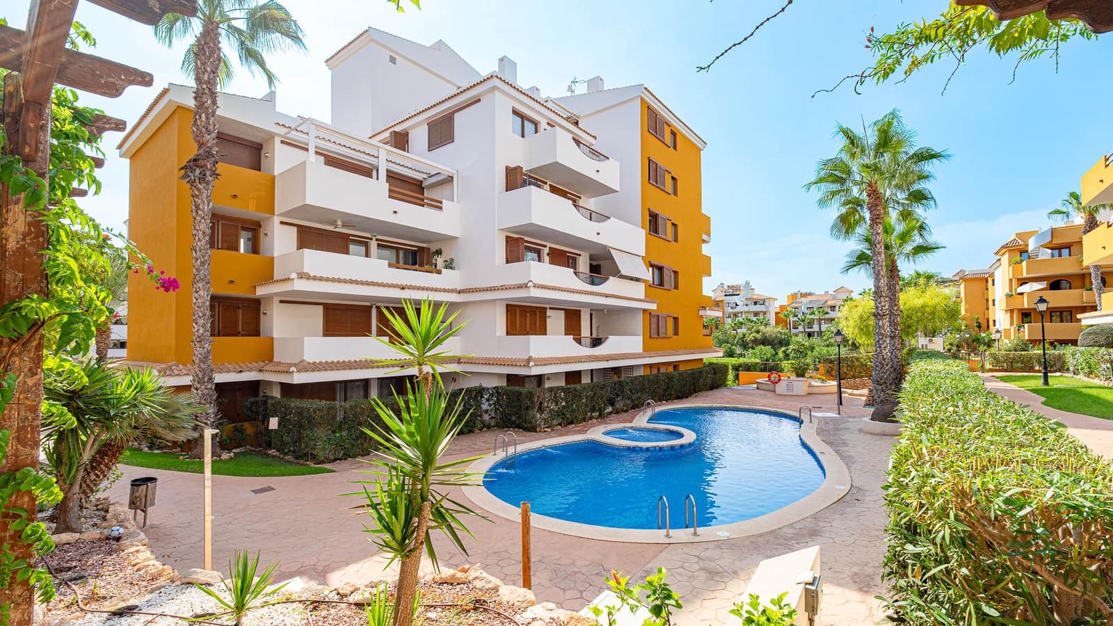 2 camera da letto Appartamento in vendita in Punta Prima con piscina garage - 329.000 € (Rif: 10120644)