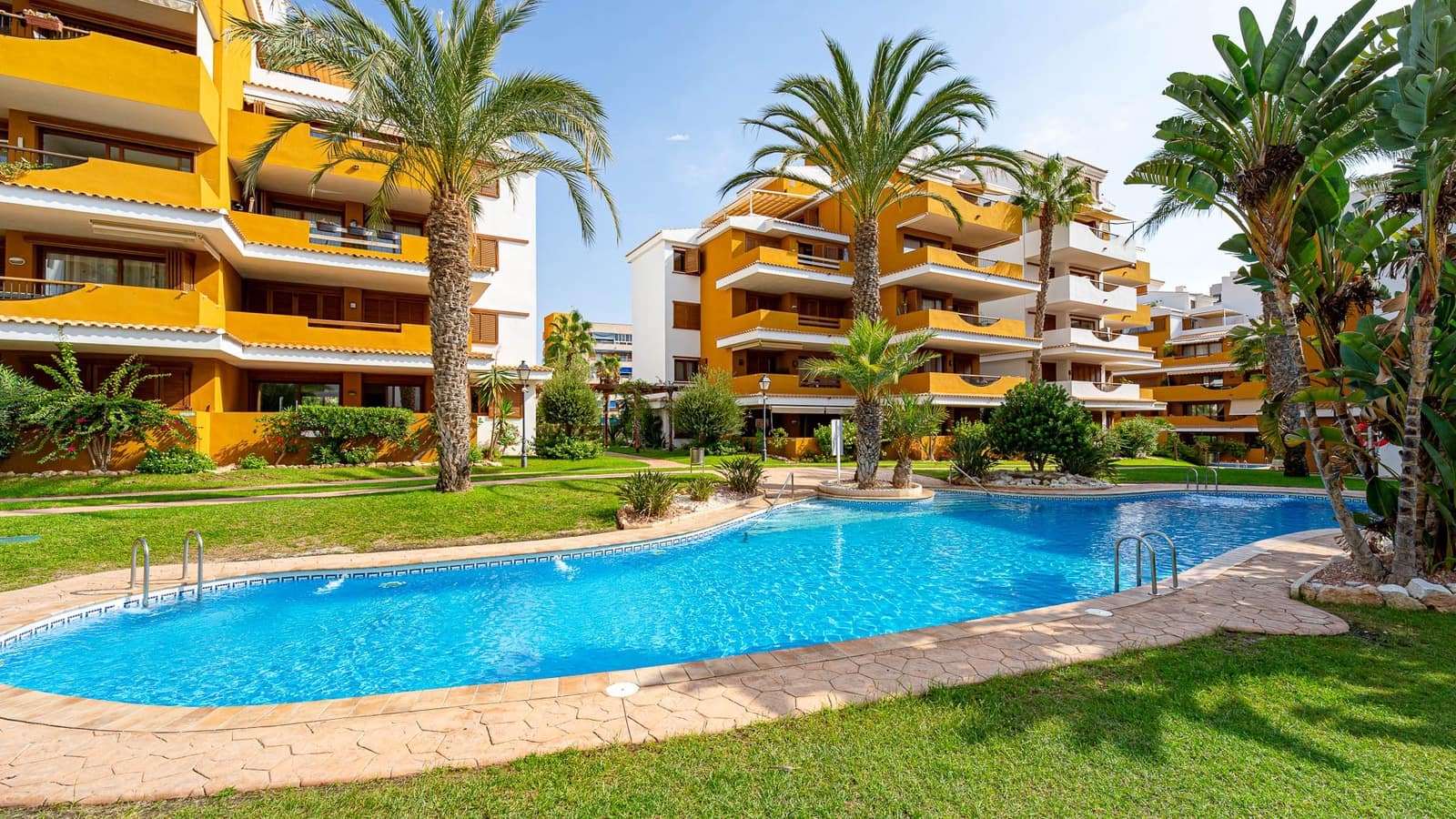 2 camera da letto Appartamento in vendita in Punta Prima con piscina garage - 329.000 € (Rif: 10120644)