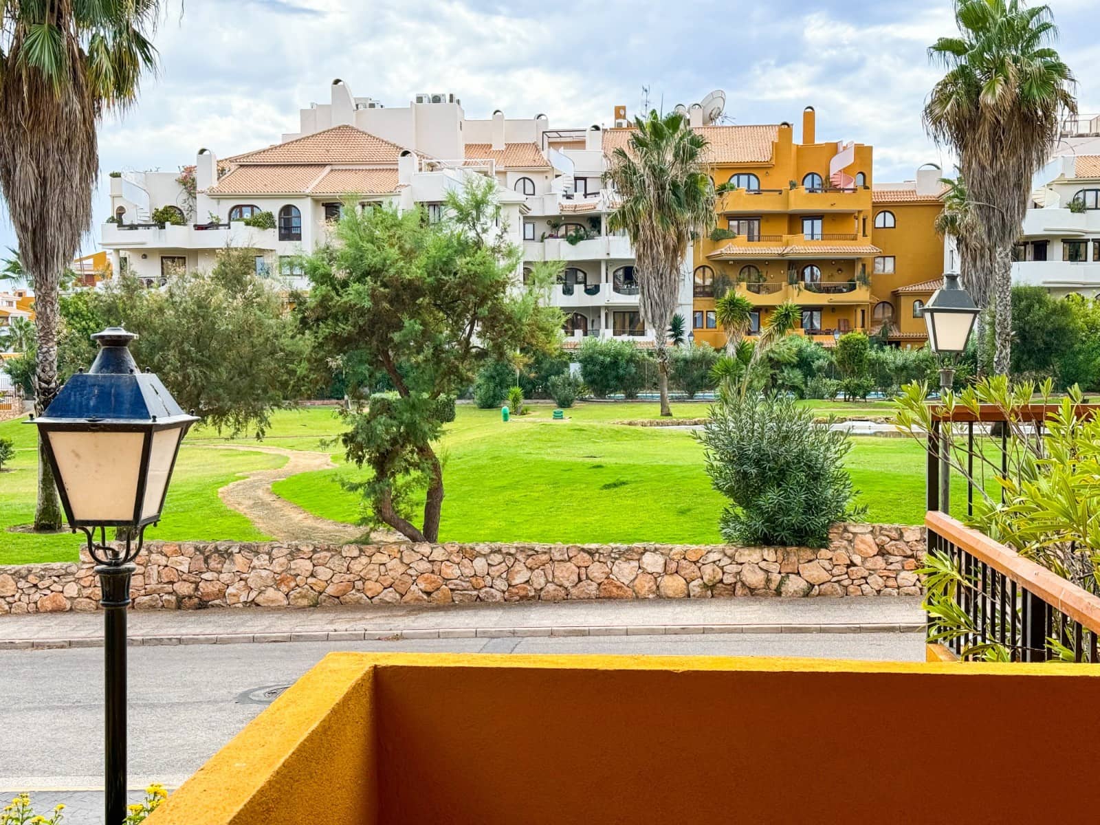 2 chambre Appartement à vendre à Punta Prima avec piscine garage - 255 000 € (Ref: 10125270)