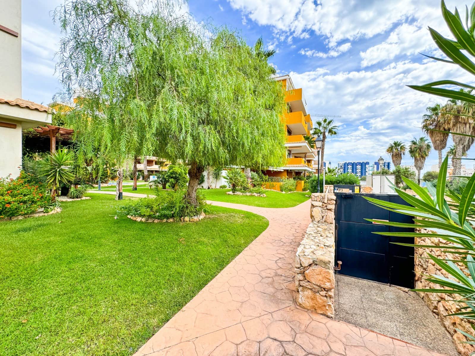 2 chambre Appartement à vendre à Punta Prima avec piscine garage - 255 000 € (Ref: 10125270)