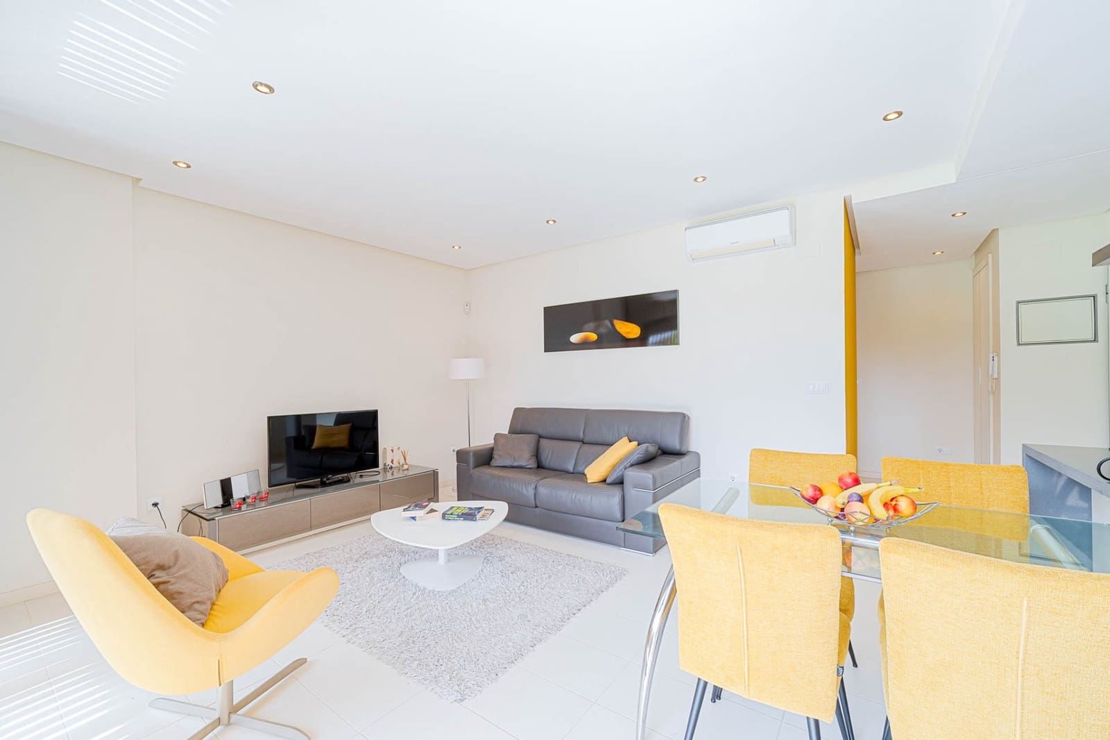 2 soverom Leilighet til salgs i Punta Prima med svømmebasseng garasje - € 270 000 (Ref: 10136754)