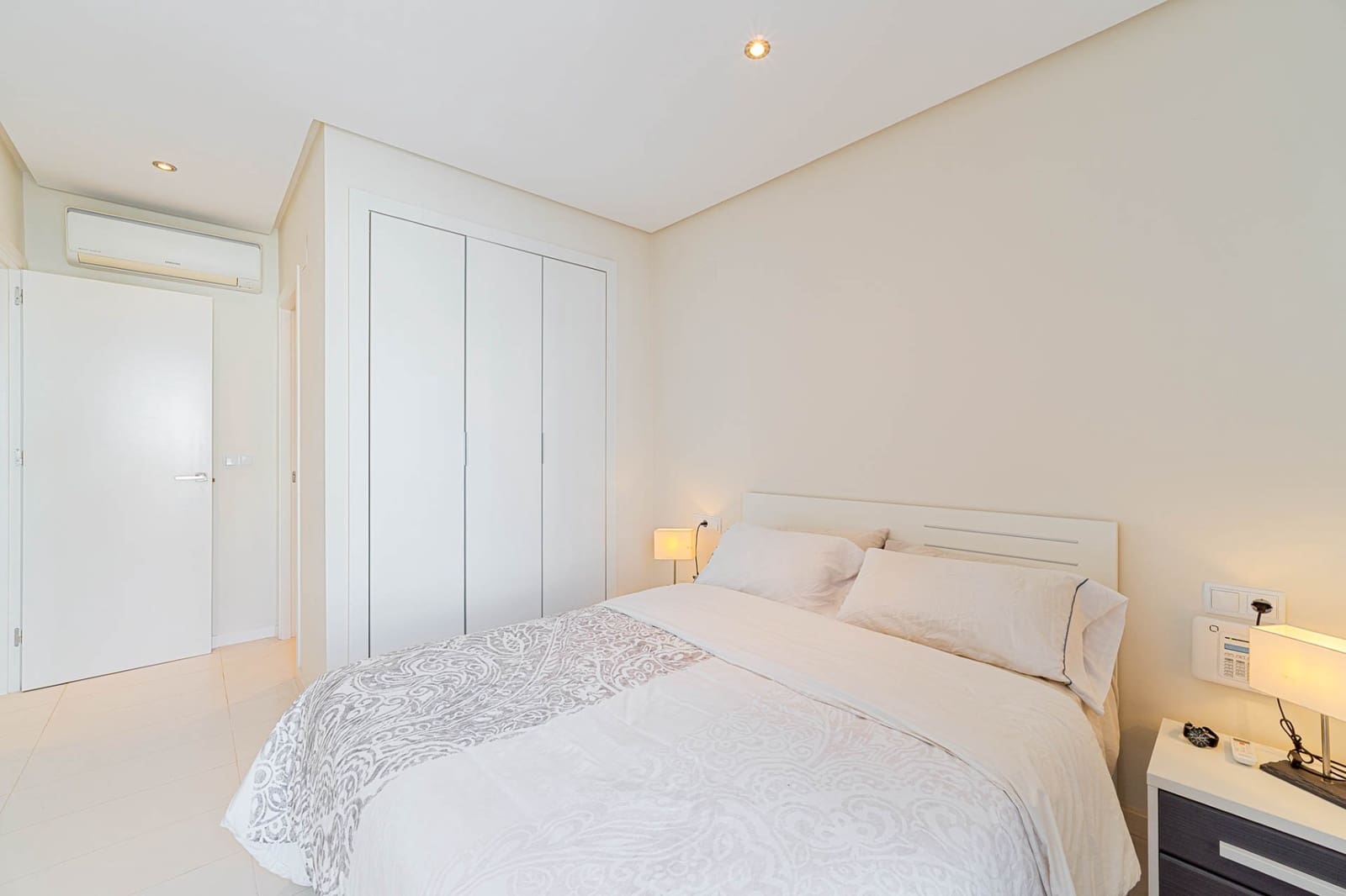 2 soverom Leilighet til salgs i Punta Prima med svømmebasseng garasje - € 270 000 (Ref: 10136754)