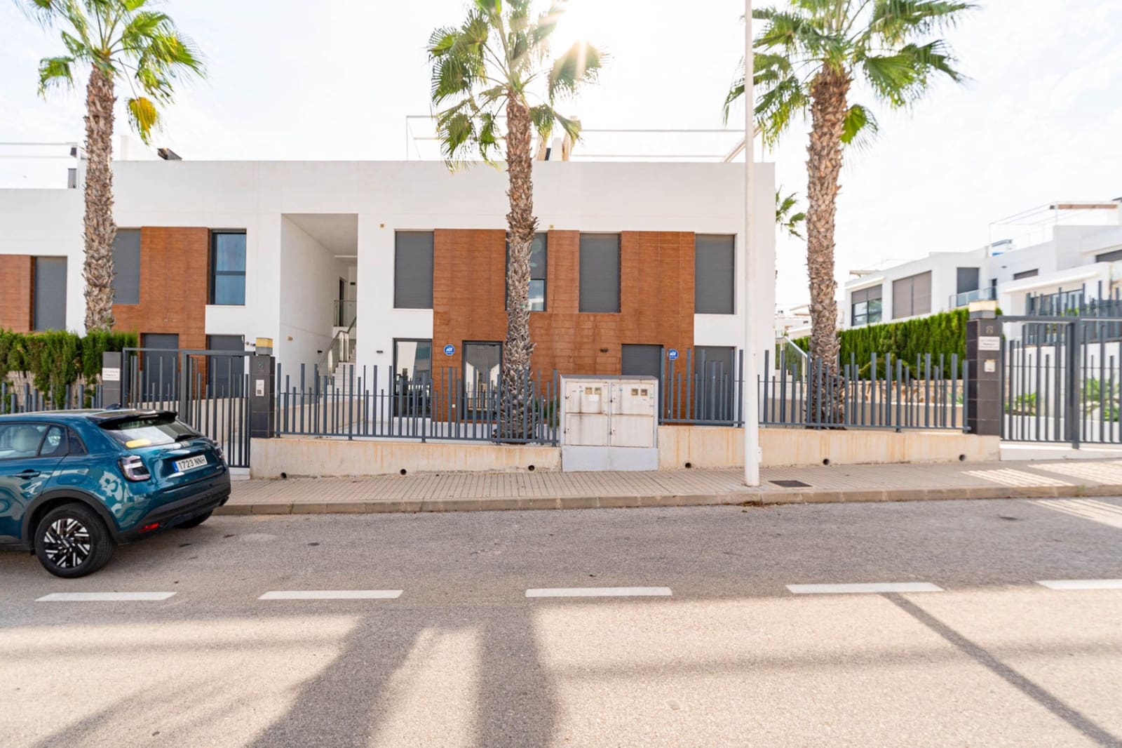 2 soverom Leilighet til salgs i Punta Prima med svømmebasseng garasje - € 270 000 (Ref: 10136754)