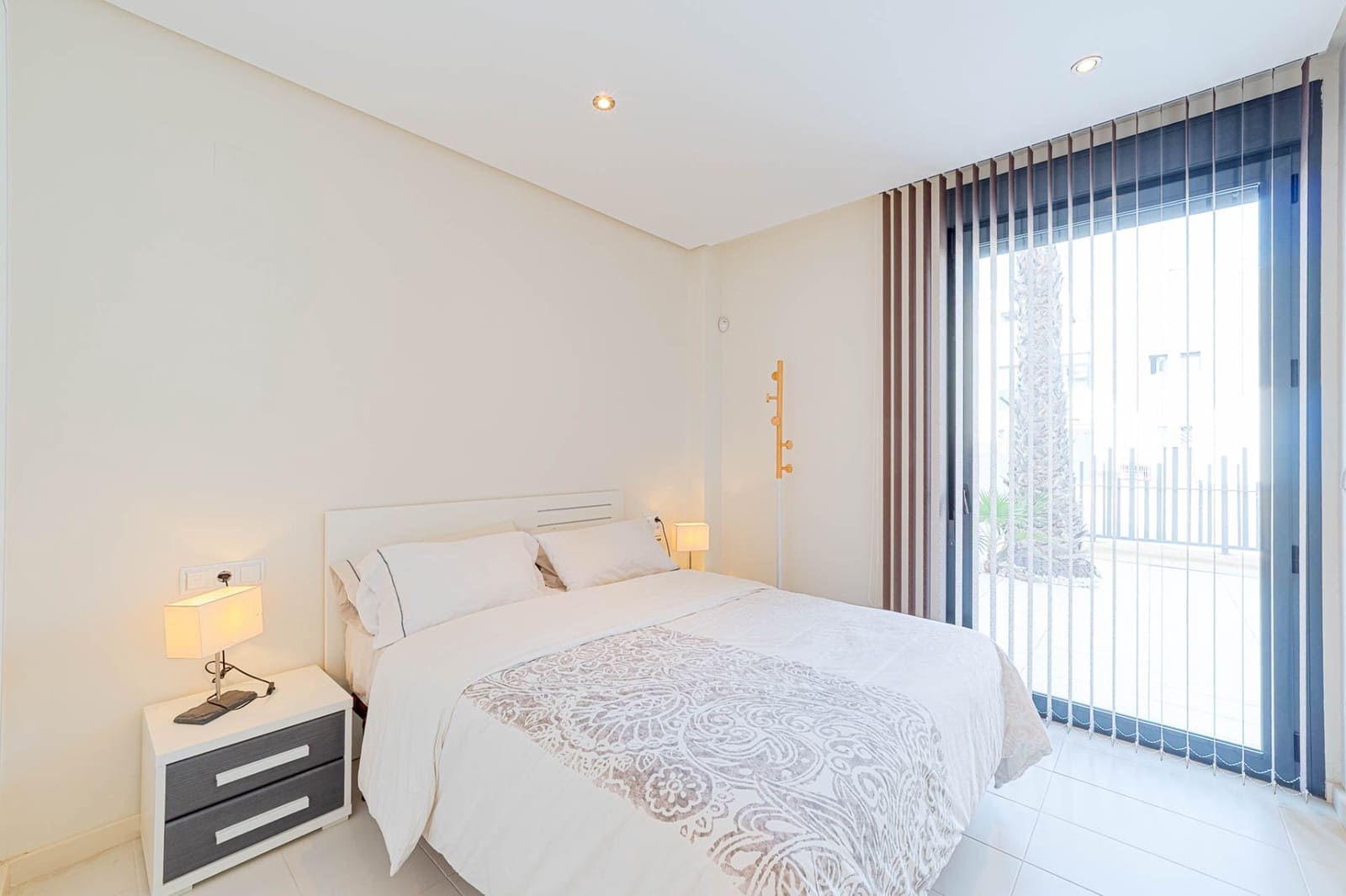 2 soverom Leilighet til salgs i Punta Prima med svømmebasseng garasje - € 270 000 (Ref: 10136754)