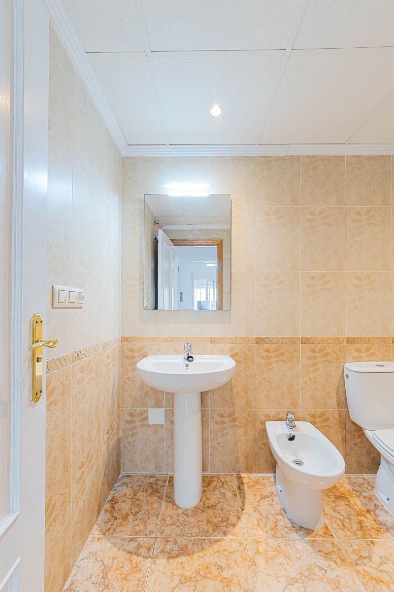 2 slaapkamer Appartement te koop in Orihuela Costa met zwembad garage - € 150.000 (Ref: 10158393)