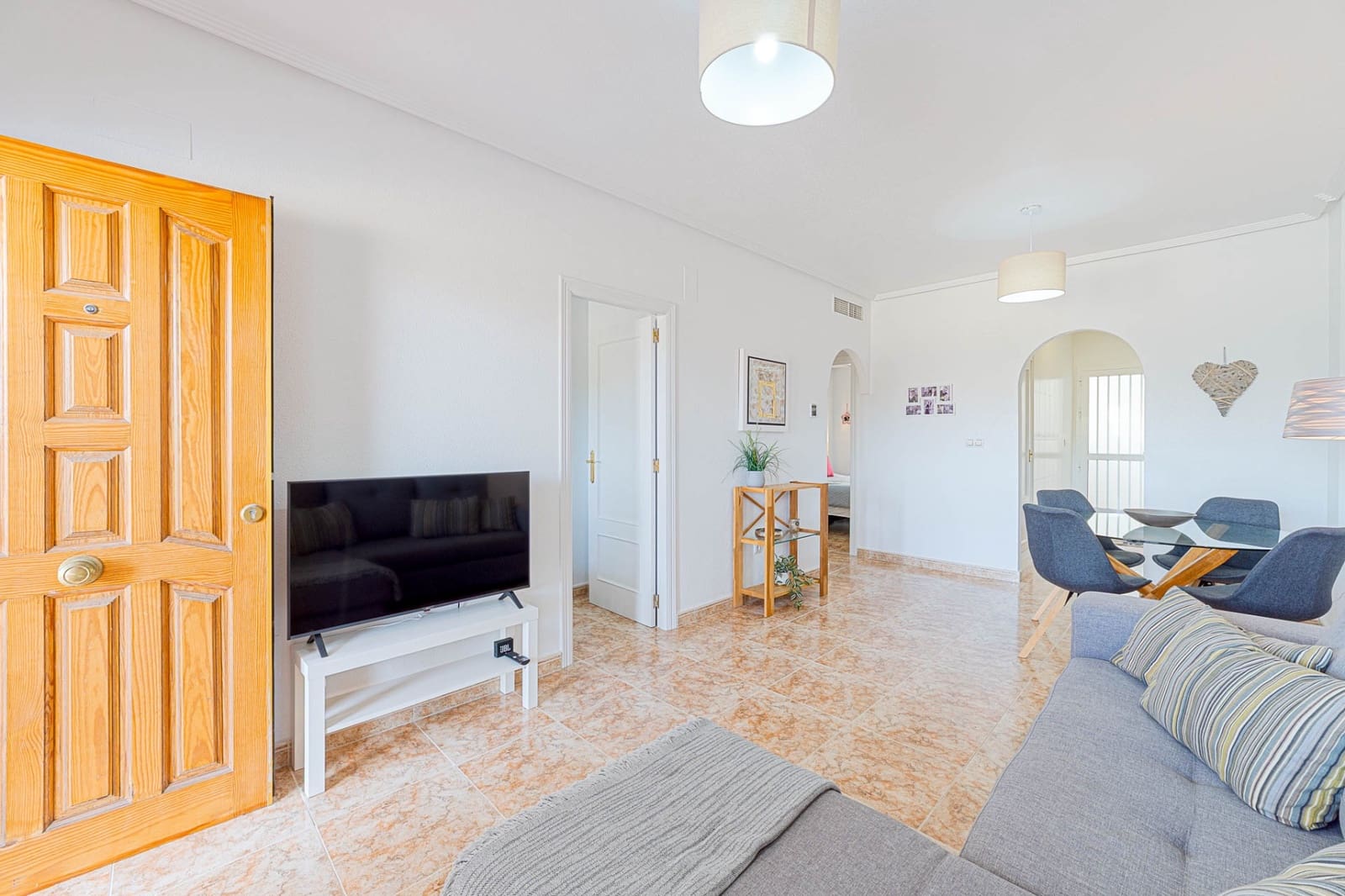 2 slaapkamer Appartement te koop in Orihuela Costa met zwembad garage - € 150.000 (Ref: 10158393)
