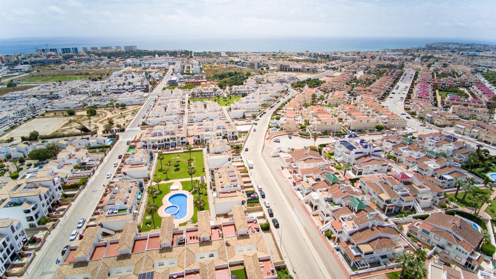 2 slaapkamer Appartement te koop in Orihuela Costa met zwembad garage - € 150.000 (Ref: 10158393)